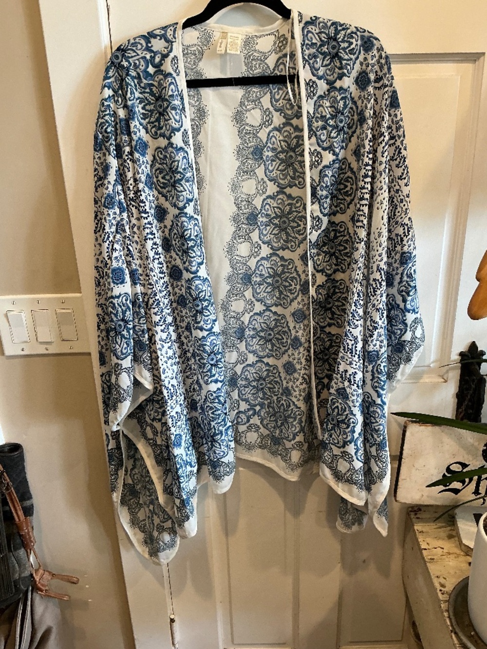 Japna kimono in blue boho colors!  Excellent condition!  One size fits most